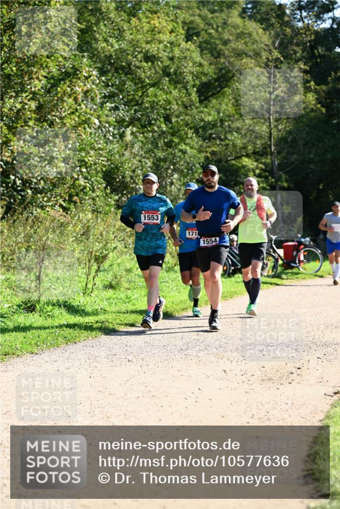 27.09.2026 - 35. Volkslauf durch das schöne Alstertal Dr. Thomas Lammeyer http://msf.ph/oto/10577636 27.09.2026 11:54:40 Laufen 1553, 171, 1554 meine-sportfotos.de