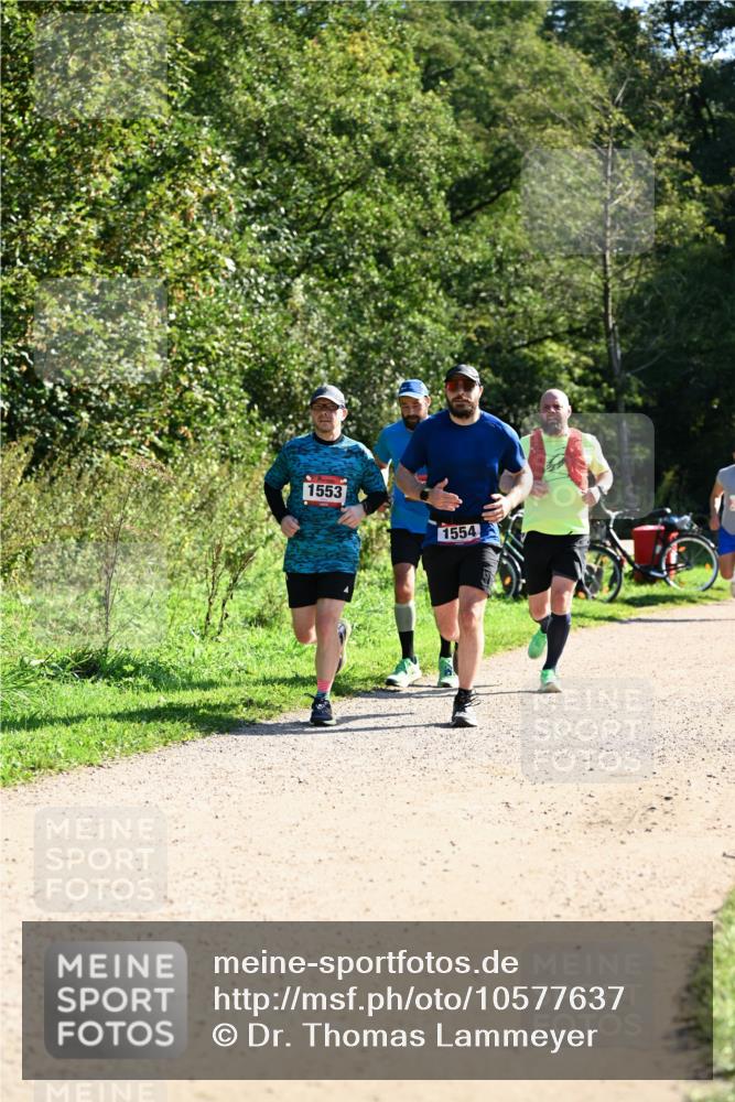 27.09.2026 - 35. Volkslauf durch das schöne Alstertal Dr. Thomas Lammeyer http://msf.ph/oto/10577637 27.09.2026 11:54:41 Laufen 1553, 1554 meine-sportfotos.de