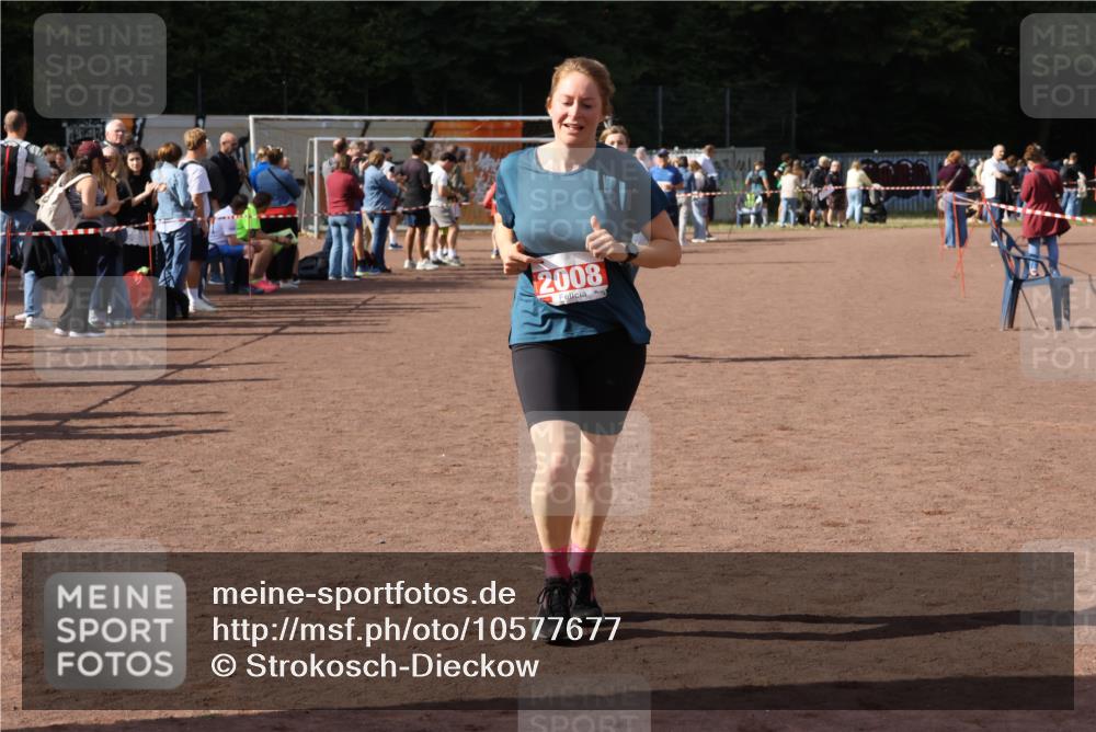 27.09.2026 - 35. Volkslauf durch das schöne Alstertal Strokosch-Dieckow http://msf.ph/oto/10577677 27.09.2026 12:32:23 Ziel 2008, 2361 meine-sportfotos.de