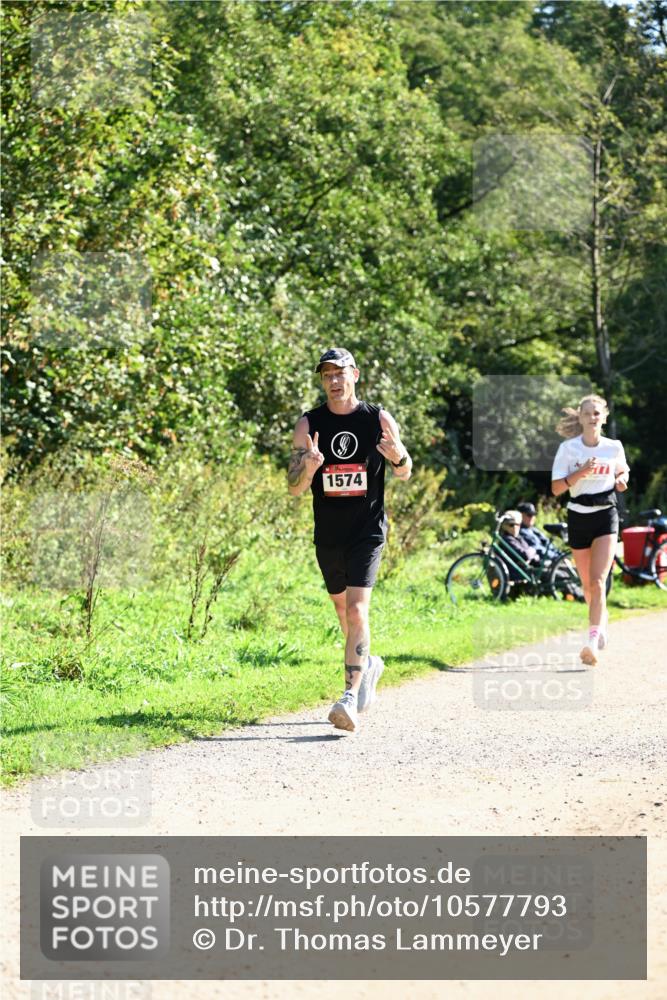 27.09.2026 - 35. Volkslauf durch das schöne Alstertal Dr. Thomas Lammeyer http://msf.ph/oto/10577793 27.09.2026 11:55:28 Laufen 1574, 577 meine-sportfotos.de