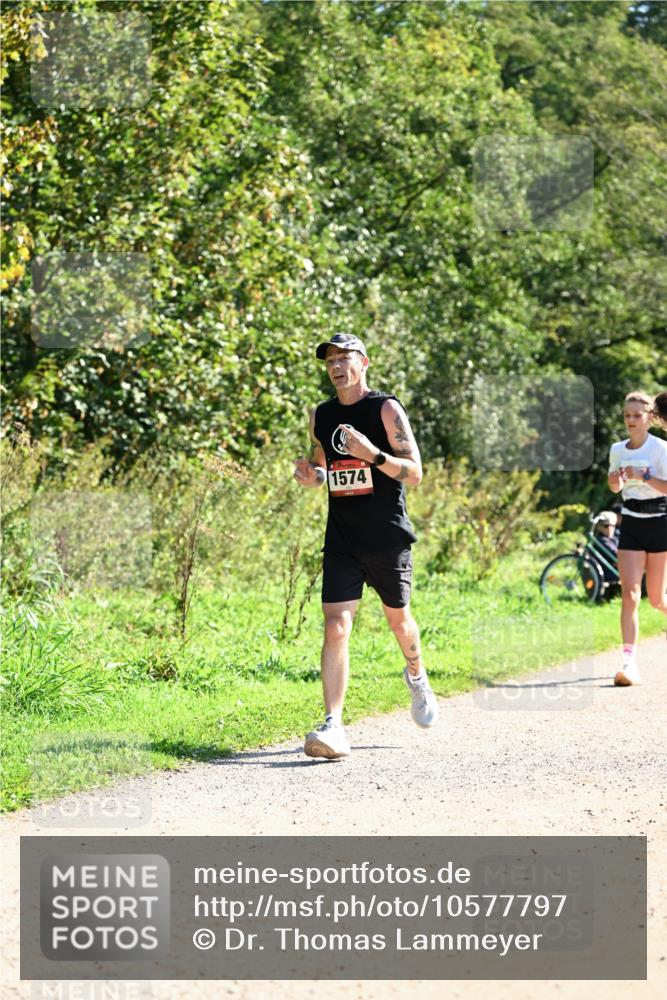 27.09.2026 - 35. Volkslauf durch das schöne Alstertal Dr. Thomas Lammeyer http://msf.ph/oto/10577797 27.09.2026 11:55:29 Laufen 1574 meine-sportfotos.de