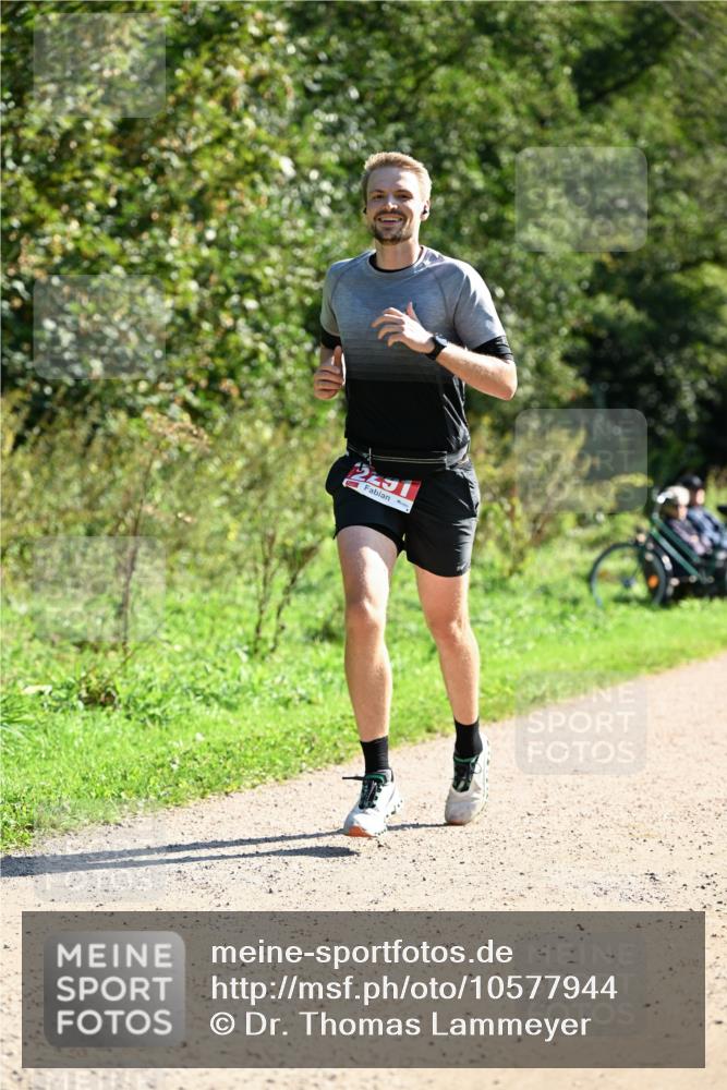 27.09.2026 - 35. Volkslauf durch das schöne Alstertal Dr. Thomas Lammeyer http://msf.ph/oto/10577944 27.09.2026 11:56:59 Laufen 245 meine-sportfotos.de