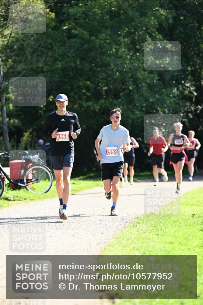 27.09.2026 - 35. Volkslauf durch das schöne Alstertal Dr. Thomas Lammeyer http://msf.ph/oto/10577952 27.09.2026 11:57:16 Laufen 2958, 2953, 1020 meine-sportfotos.de