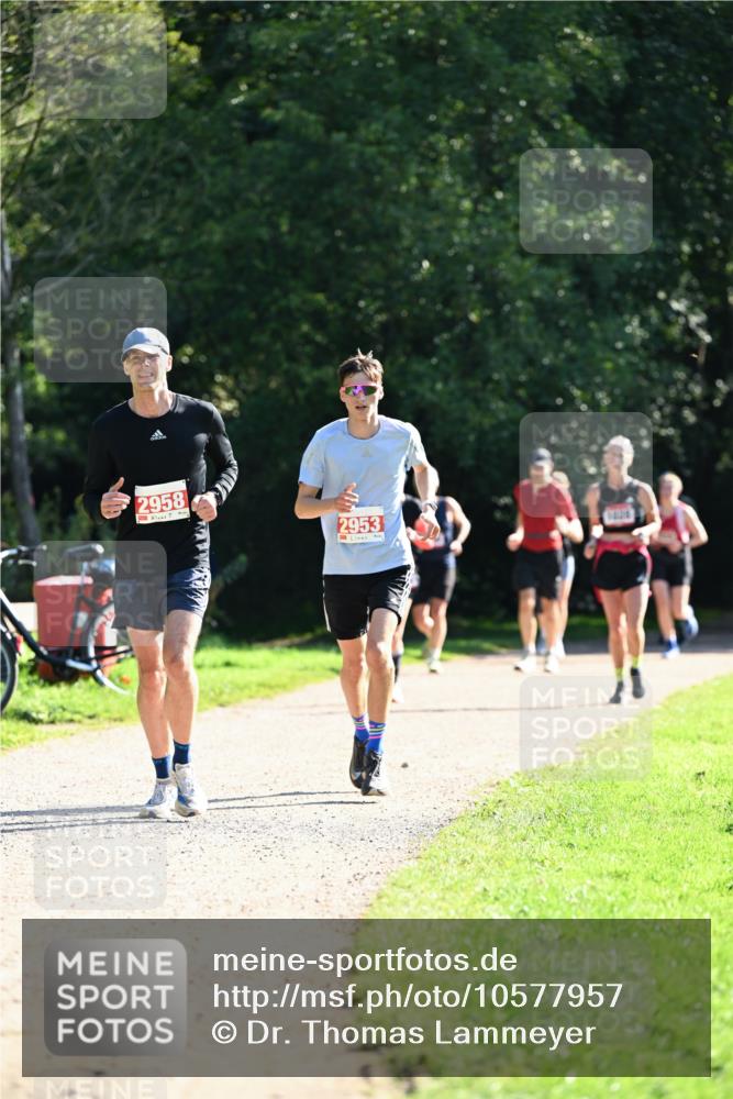 27.09.2026 - 35. Volkslauf durch das schöne Alstertal Dr. Thomas Lammeyer http://msf.ph/oto/10577957 27.09.2026 11:57:16 Laufen 2958, 2953 meine-sportfotos.de