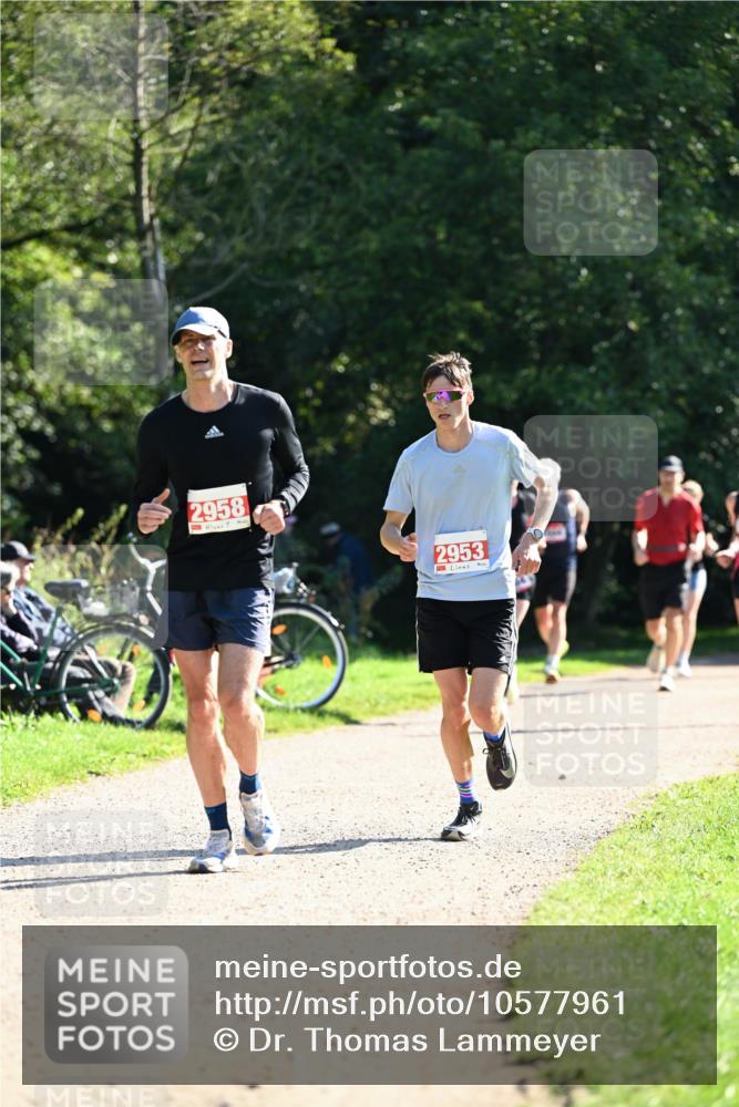 27.09.2026 - 35. Volkslauf durch das schöne Alstertal Dr. Thomas Lammeyer http://msf.ph/oto/10577961 27.09.2026 11:57:17 Laufen 2958, 2953 meine-sportfotos.de