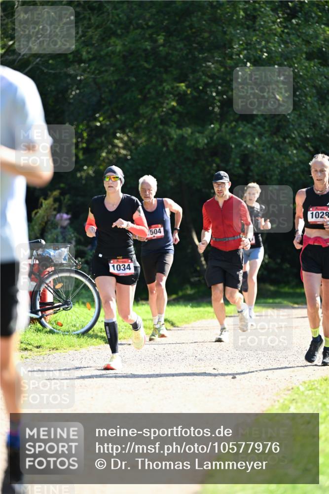 27.09.2026 - 35. Volkslauf durch das schöne Alstertal Dr. Thomas Lammeyer http://msf.ph/oto/10577976 27.09.2026 11:57:19 Laufen 1034, 504, 1028 meine-sportfotos.de