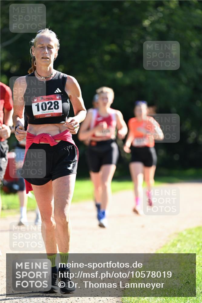 27.09.2026 - 35. Volkslauf durch das schöne Alstertal Dr. Thomas Lammeyer http://msf.ph/oto/10578019 27.09.2026 11:57:23 Laufen 1028 meine-sportfotos.de