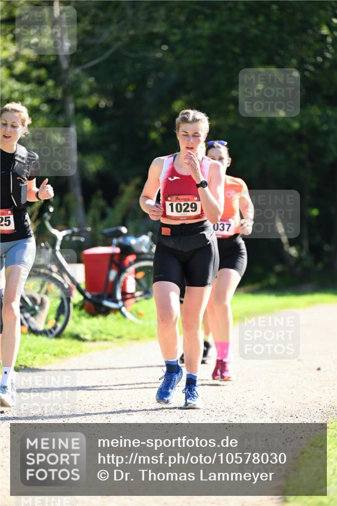 27.09.2026 - 35. Volkslauf durch das schöne Alstertal Dr. Thomas Lammeyer http://msf.ph/oto/10578030 27.09.2026 11:57:25 Laufen 25, 1029, 037 meine-sportfotos.de