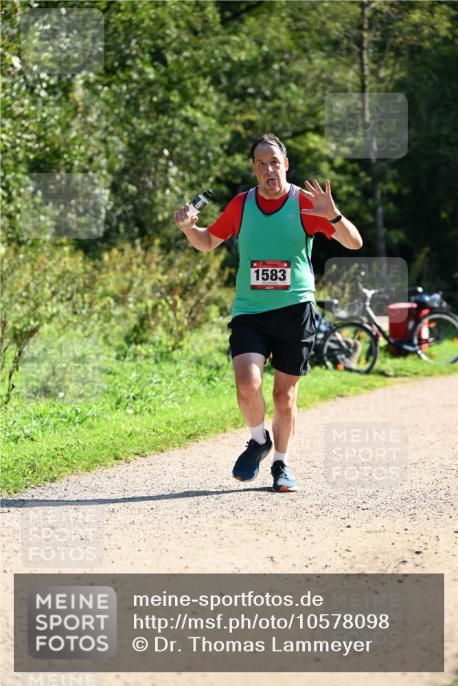 27.09.2026 - 35. Volkslauf durch das schöne Alstertal Dr. Thomas Lammeyer http://msf.ph/oto/10578098 27.09.2026 11:57:59 Laufen 1583 meine-sportfotos.de