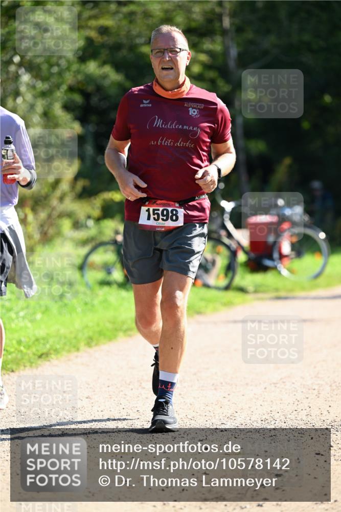 27.09.2026 - 35. Volkslauf durch das schöne Alstertal Dr. Thomas Lammeyer http://msf.ph/oto/10578142 27.09.2026 11:58:34 Laufen 1598 meine-sportfotos.de