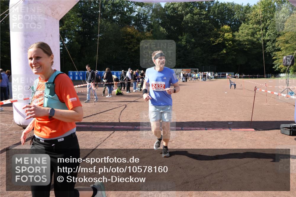 27.09.2026 - 35. Volkslauf durch das schöne Alstertal Strokosch-Dieckow http://msf.ph/oto/10578160 27.09.2026 12:43:39 Ziel 2337, 2432 meine-sportfotos.de