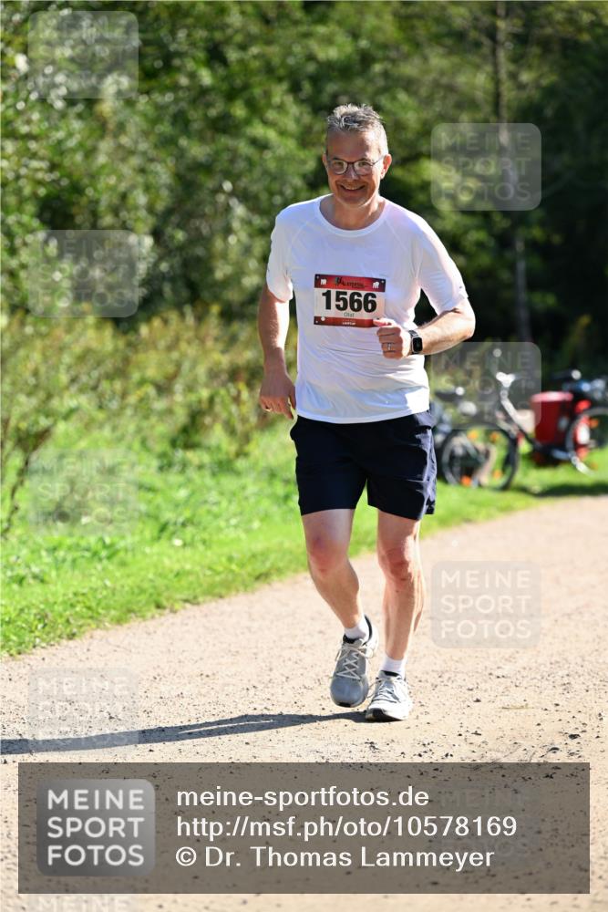 27.09.2026 - 35. Volkslauf durch das schöne Alstertal Dr. Thomas Lammeyer http://msf.ph/oto/10578169 27.09.2026 11:59:00 Laufen 1566 meine-sportfotos.de