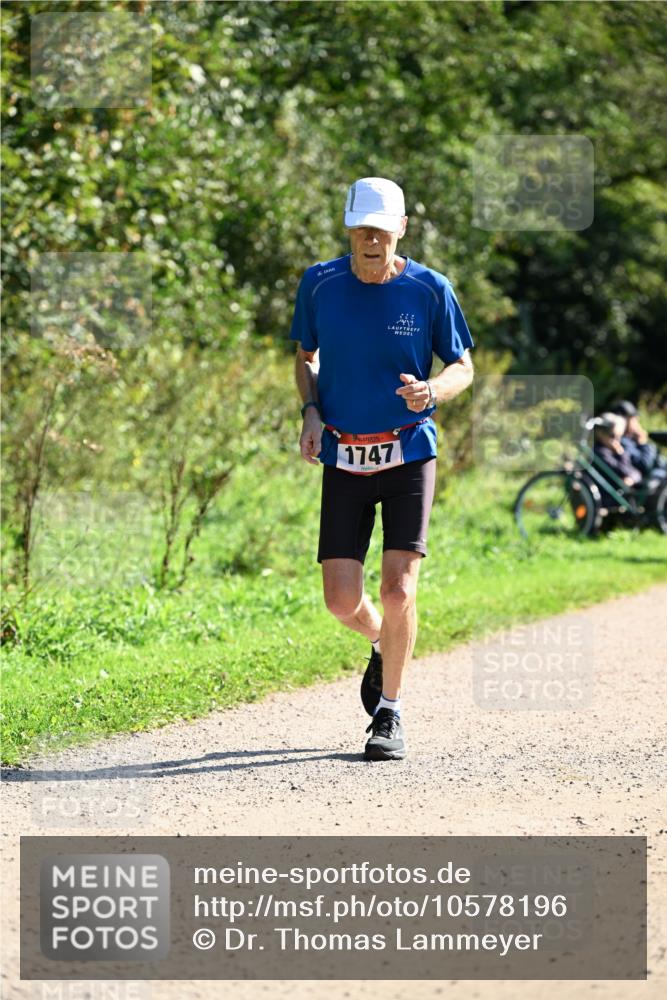 27.09.2026 - 35. Volkslauf durch das schöne Alstertal Dr. Thomas Lammeyer http://msf.ph/oto/10578196 27.09.2026 11:59:34 Laufen 1747 meine-sportfotos.de