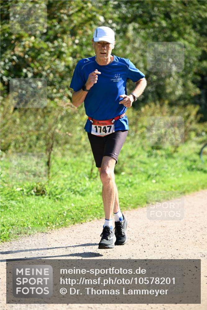 27.09.2026 - 35. Volkslauf durch das schöne Alstertal Dr. Thomas Lammeyer http://msf.ph/oto/10578201 27.09.2026 11:59:34 Laufen 1747 meine-sportfotos.de