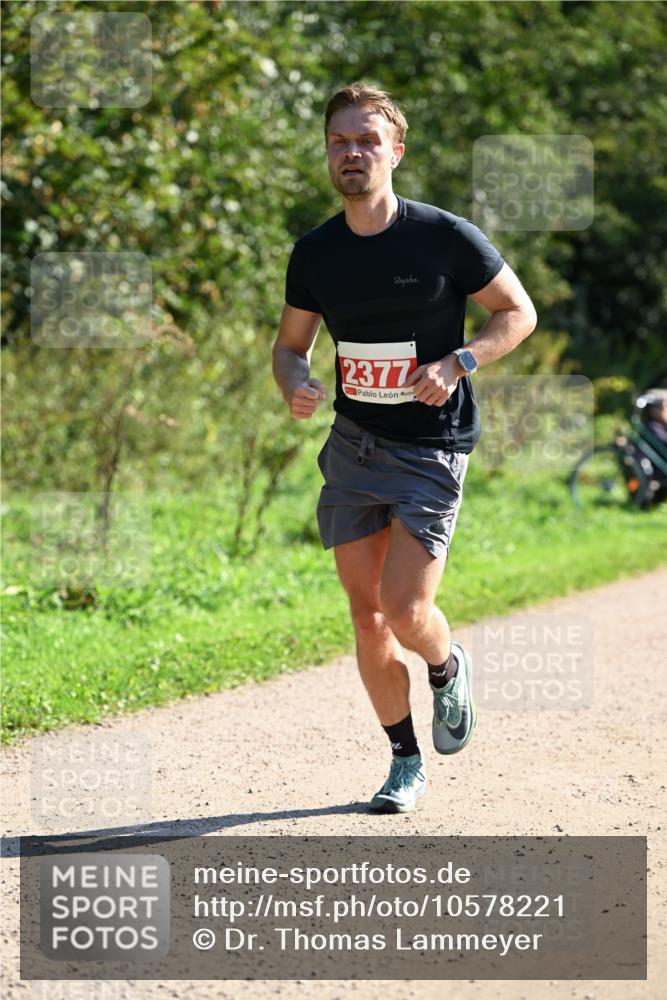 27.09.2026 - 35. Volkslauf durch das schöne Alstertal Dr. Thomas Lammeyer http://msf.ph/oto/10578221 27.09.2026 11:59:40 Laufen 2377 meine-sportfotos.de