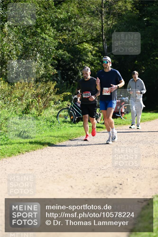 27.09.2026 - 35. Volkslauf durch das schöne Alstertal Dr. Thomas Lammeyer http://msf.ph/oto/10578224 27.09.2026 11:59:42 Laufen 1582, 2975, 3969 meine-sportfotos.de
