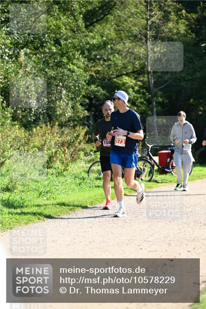 27.09.2026 - 35. Volkslauf durch das schöne Alstertal Dr. Thomas Lammeyer http://msf.ph/oto/10578229 27.09.2026 11:59:43 Laufen 158, 973, 396 meine-sportfotos.de