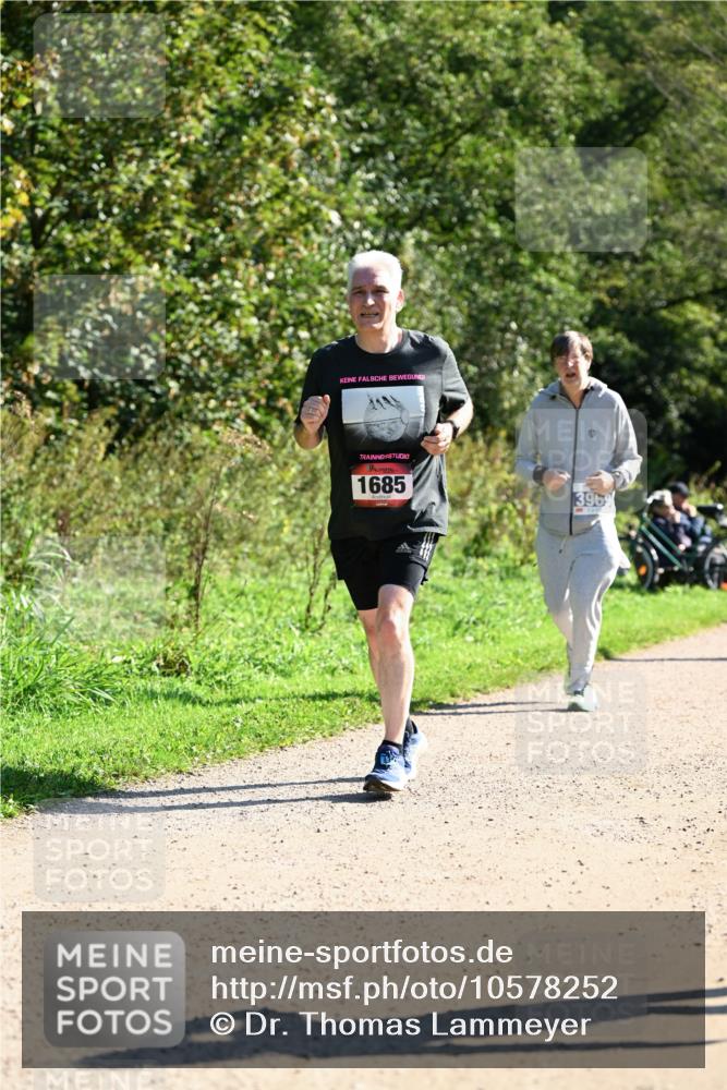27.09.2026 - 35. Volkslauf durch das schöne Alstertal Dr. Thomas Lammeyer http://msf.ph/oto/10578252 27.09.2026 11:59:47 Laufen 1685, 3969 meine-sportfotos.de