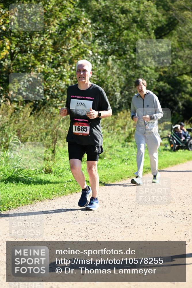 27.09.2026 - 35. Volkslauf durch das schöne Alstertal Dr. Thomas Lammeyer http://msf.ph/oto/10578255 27.09.2026 11:59:48 Laufen 1685, 3969 meine-sportfotos.de