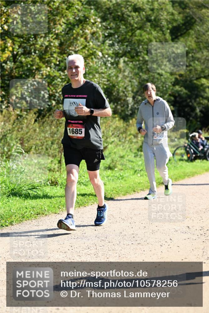 27.09.2026 - 35. Volkslauf durch das schöne Alstertal Dr. Thomas Lammeyer http://msf.ph/oto/10578256 27.09.2026 11:59:48 Laufen 1685, 396 meine-sportfotos.de