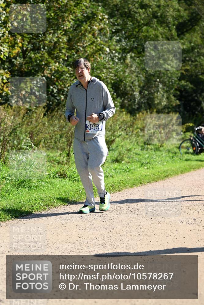 27.09.2026 - 35. Volkslauf durch das schöne Alstertal Dr. Thomas Lammeyer http://msf.ph/oto/10578267 27.09.2026 11:59:49 Laufen 3969 meine-sportfotos.de