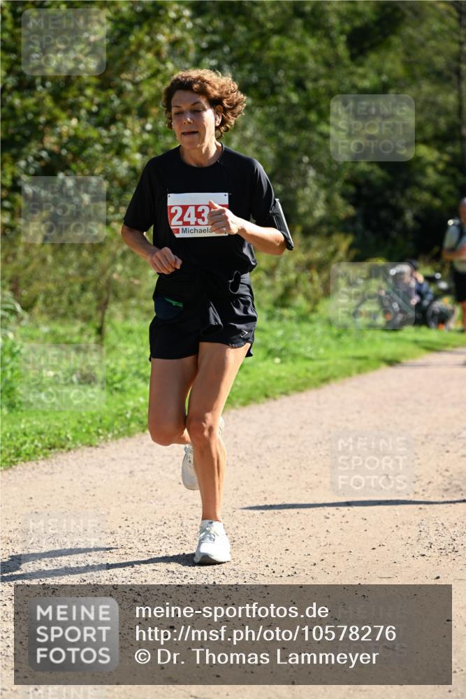 27.09.2026 - 35. Volkslauf durch das schöne Alstertal Dr. Thomas Lammeyer http://msf.ph/oto/10578276 27.09.2026 11:59:51 Laufen 243 meine-sportfotos.de