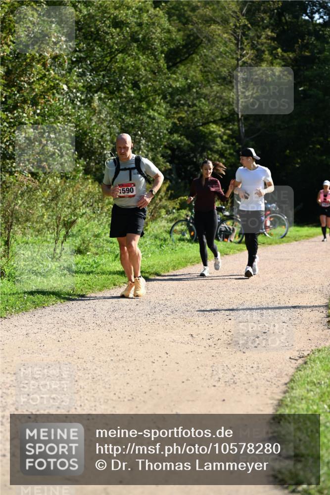 27.09.2026 - 35. Volkslauf durch das schöne Alstertal Dr. Thomas Lammeyer http://msf.ph/oto/10578280 27.09.2026 11:59:54 Laufen 1590 meine-sportfotos.de