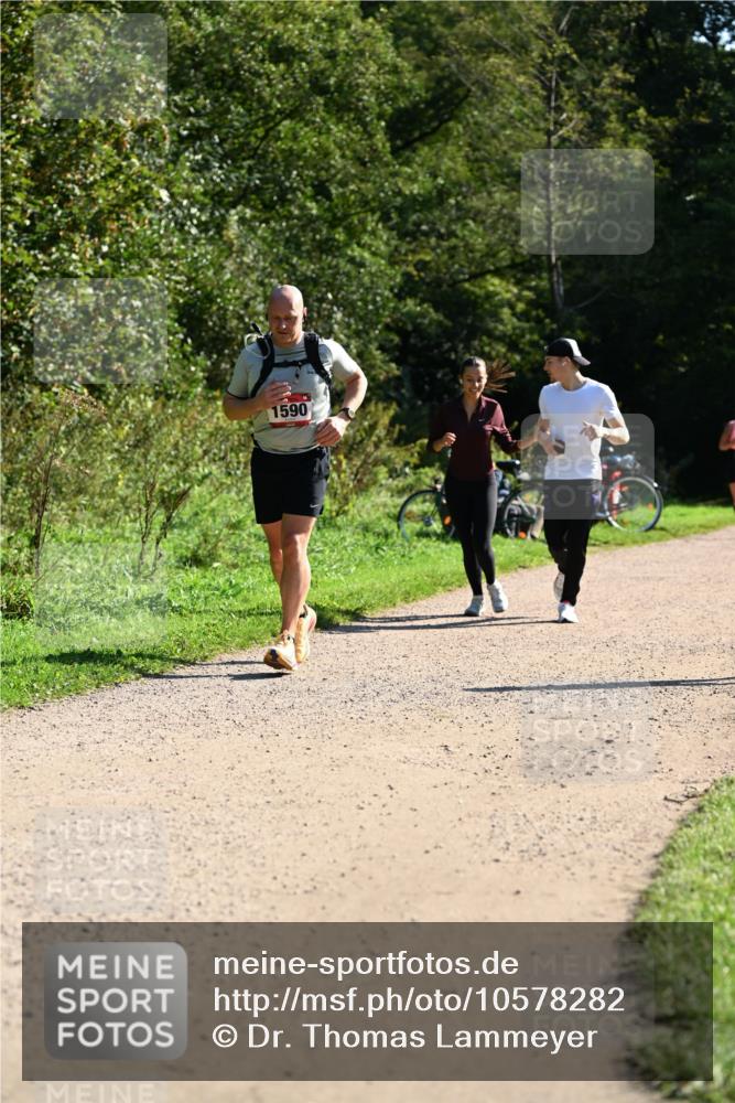 27.09.2026 - 35. Volkslauf durch das schöne Alstertal Dr. Thomas Lammeyer http://msf.ph/oto/10578282 27.09.2026 11:59:54 Laufen 1590 meine-sportfotos.de