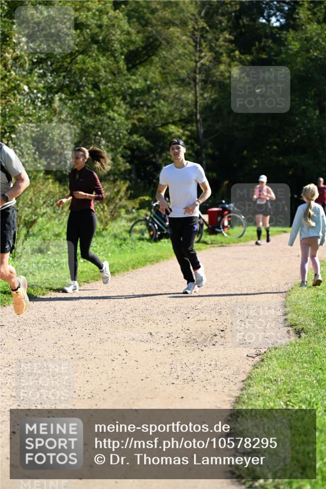 27.09.2026 - 35. Volkslauf durch das schöne Alstertal Dr. Thomas Lammeyer http://msf.ph/oto/10578295 27.09.2026 11:59:55 Laufen  meine-sportfotos.de
