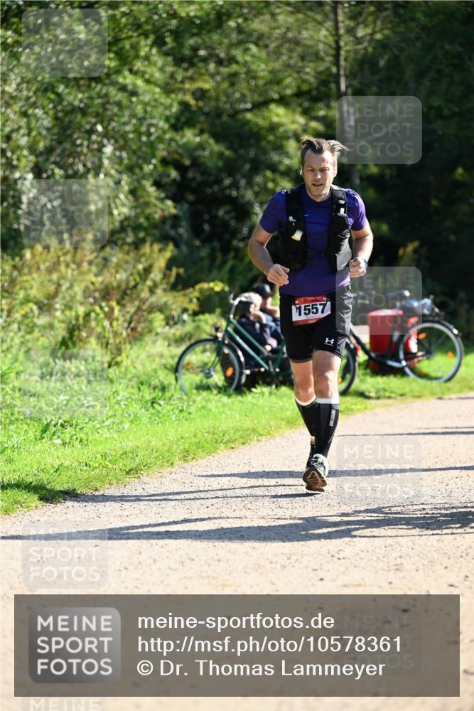 27.09.2026 - 35. Volkslauf durch das schöne Alstertal Dr. Thomas Lammeyer http://msf.ph/oto/10578361 27.09.2026 12:00:17 Laufen 1557 meine-sportfotos.de