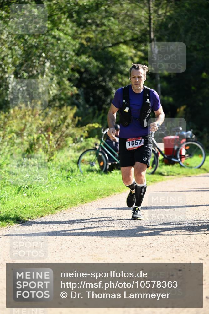 27.09.2026 - 35. Volkslauf durch das schöne Alstertal Dr. Thomas Lammeyer http://msf.ph/oto/10578363 27.09.2026 12:00:17 Laufen 1557 meine-sportfotos.de