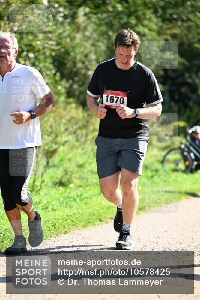 27.09.2026 - 35. Volkslauf durch das schöne Alstertal Dr. Thomas Lammeyer http://msf.ph/oto/10578425 27.09.2026 12:00:38 Laufen 1670 meine-sportfotos.de