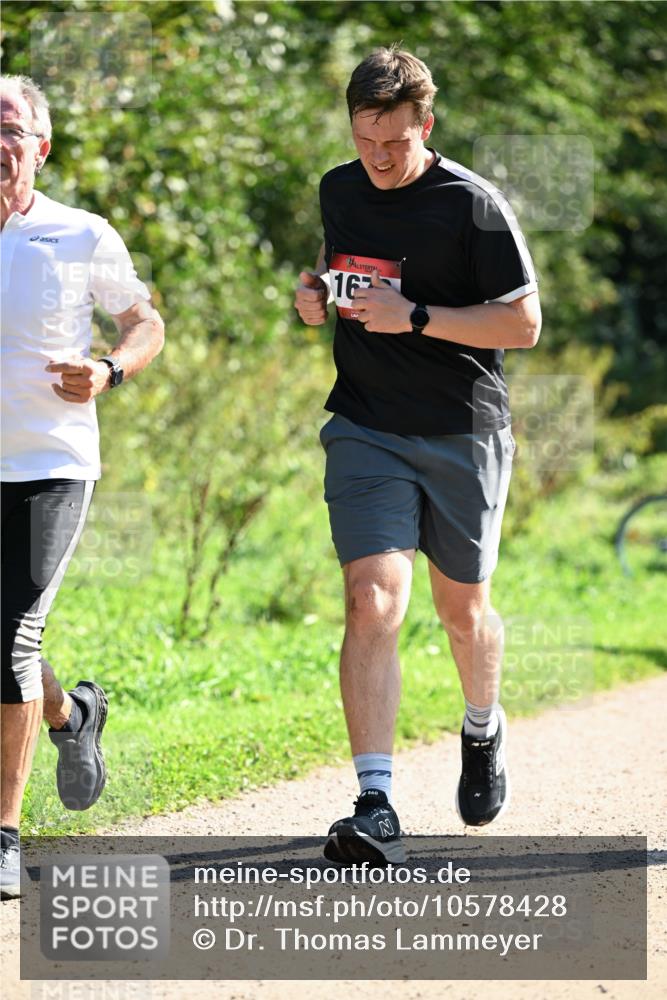 27.09.2026 - 35. Volkslauf durch das schöne Alstertal Dr. Thomas Lammeyer http://msf.ph/oto/10578428 27.09.2026 12:00:38 Laufen 16, 860 meine-sportfotos.de