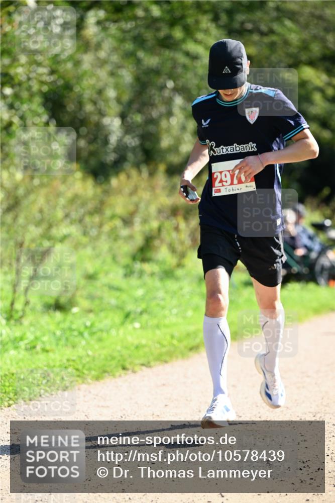 27.09.2026 - 35. Volkslauf durch das schöne Alstertal Dr. Thomas Lammeyer http://msf.ph/oto/10578439 27.09.2026 12:00:41 Laufen 2976 meine-sportfotos.de