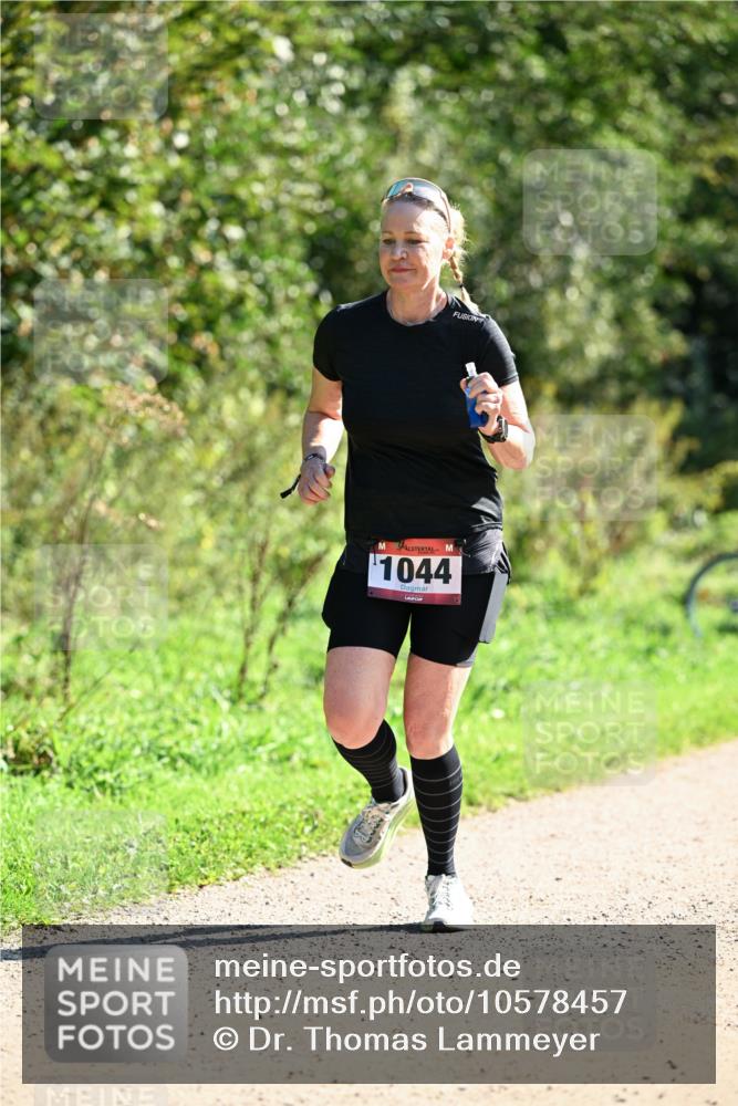 27.09.2026 - 35. Volkslauf durch das schöne Alstertal Dr. Thomas Lammeyer http://msf.ph/oto/10578457 27.09.2026 12:00:54 Laufen 1044 meine-sportfotos.de