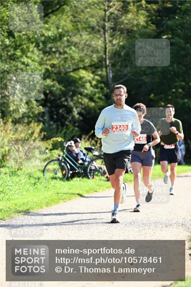 27.09.2026 - 35. Volkslauf durch das schöne Alstertal Dr. Thomas Lammeyer http://msf.ph/oto/10578461 27.09.2026 12:00:57 Laufen 31, 2340, 2146 meine-sportfotos.de