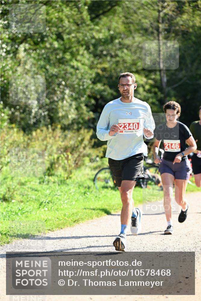 27.09.2026 - 35. Volkslauf durch das schöne Alstertal Dr. Thomas Lammeyer http://msf.ph/oto/10578468 27.09.2026 12:00:58 Laufen 2340, 2146, 3 meine-sportfotos.de