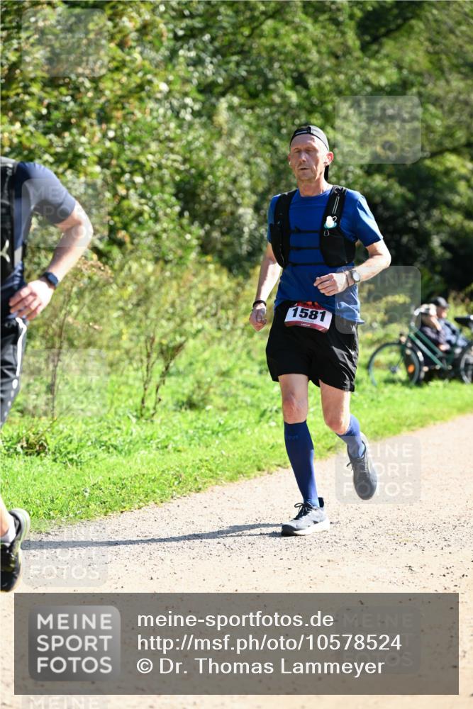 27.09.2026 - 35. Volkslauf durch das schöne Alstertal Dr. Thomas Lammeyer http://msf.ph/oto/10578524 27.09.2026 12:01:20 Laufen 1581 meine-sportfotos.de