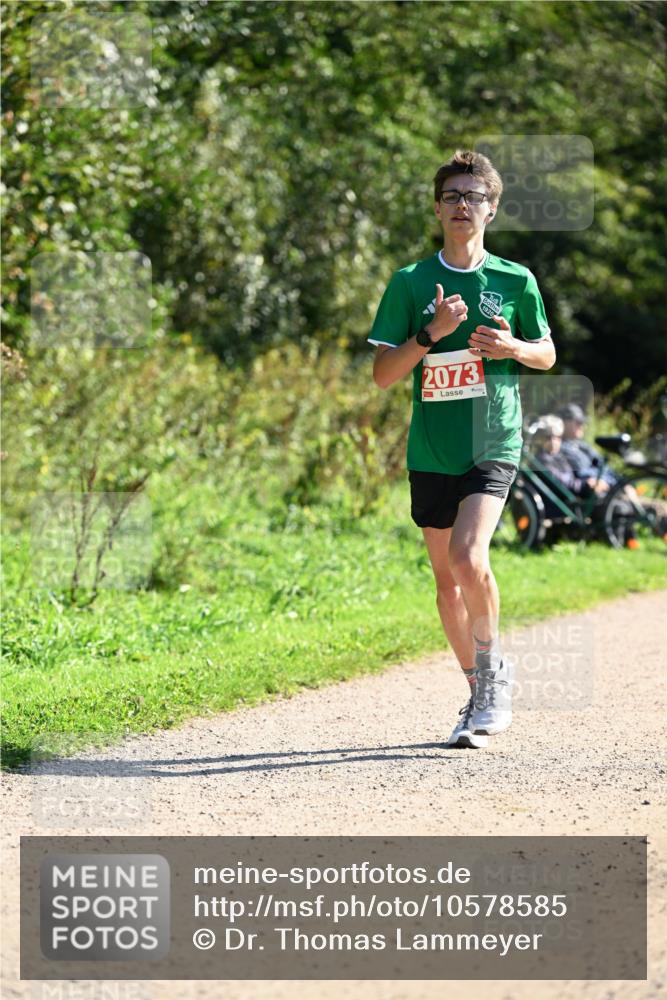 27.09.2026 - 35. Volkslauf durch das schöne Alstertal Dr. Thomas Lammeyer http://msf.ph/oto/10578585 27.09.2026 12:01:44 Laufen 1920, 1920, 2073 meine-sportfotos.de