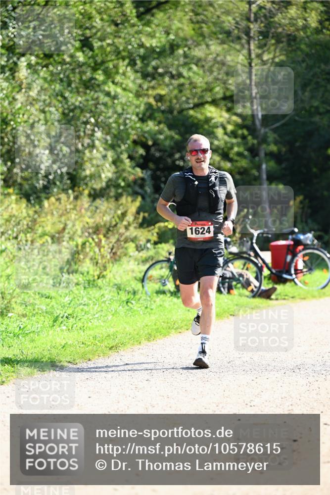 27.09.2026 - 35. Volkslauf durch das schöne Alstertal Dr. Thomas Lammeyer http://msf.ph/oto/10578615 27.09.2026 12:02:02 Laufen 1624 meine-sportfotos.de