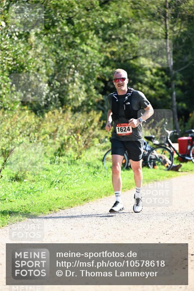 27.09.2026 - 35. Volkslauf durch das schöne Alstertal Dr. Thomas Lammeyer http://msf.ph/oto/10578618 27.09.2026 12:02:02 Laufen 1624 meine-sportfotos.de
