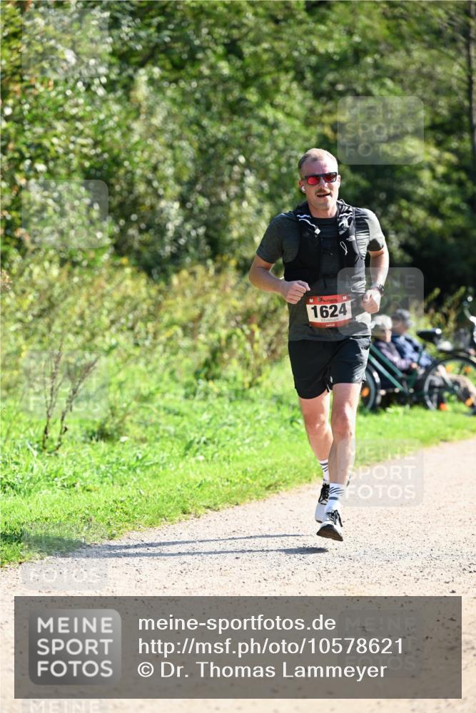 27.09.2026 - 35. Volkslauf durch das schöne Alstertal Dr. Thomas Lammeyer http://msf.ph/oto/10578621 27.09.2026 12:02:03 Laufen 1624 meine-sportfotos.de