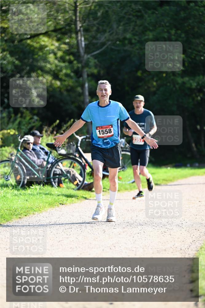 27.09.2026 - 35. Volkslauf durch das schöne Alstertal Dr. Thomas Lammeyer http://msf.ph/oto/10578635 27.09.2026 12:02:18 Laufen 1558 meine-sportfotos.de