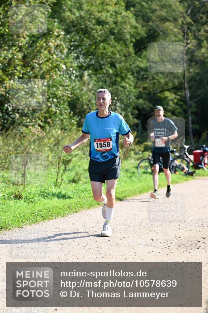 27.09.2026 - 35. Volkslauf durch das schöne Alstertal Dr. Thomas Lammeyer http://msf.ph/oto/10578639 27.09.2026 12:02:20 Laufen 1558 meine-sportfotos.de