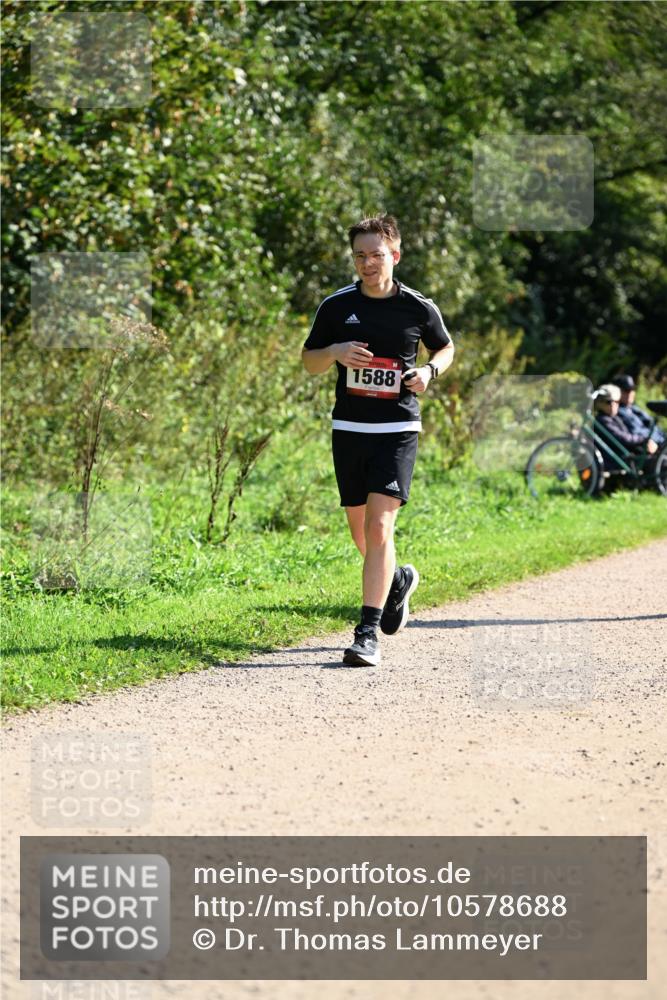 27.09.2026 - 35. Volkslauf durch das schöne Alstertal Dr. Thomas Lammeyer http://msf.ph/oto/10578688 27.09.2026 12:02:36 Laufen 1588 meine-sportfotos.de