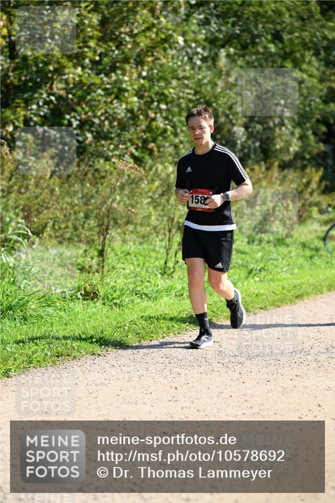 27.09.2026 - 35. Volkslauf durch das schöne Alstertal Dr. Thomas Lammeyer http://msf.ph/oto/10578692 27.09.2026 12:02:37 Laufen 158 meine-sportfotos.de