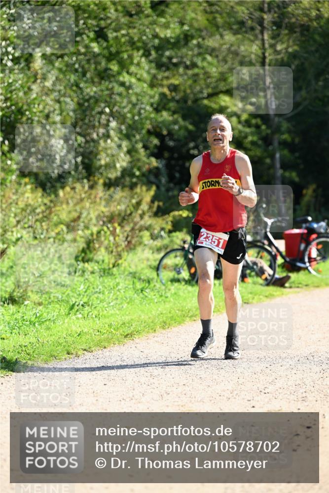 27.09.2026 - 35. Volkslauf durch das schöne Alstertal Dr. Thomas Lammeyer http://msf.ph/oto/10578702 27.09.2026 12:03:05 Laufen 2351 meine-sportfotos.de