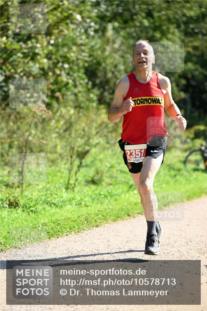 27.09.2026 - 35. Volkslauf durch das schöne Alstertal Dr. Thomas Lammeyer http://msf.ph/oto/10578713 27.09.2026 12:03:06 Laufen 2351 meine-sportfotos.de