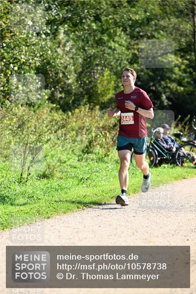 27.09.2026 - 35. Volkslauf durch das schöne Alstertal Dr. Thomas Lammeyer http://msf.ph/oto/10578738 27.09.2026 12:03:23 Laufen 2445 meine-sportfotos.de