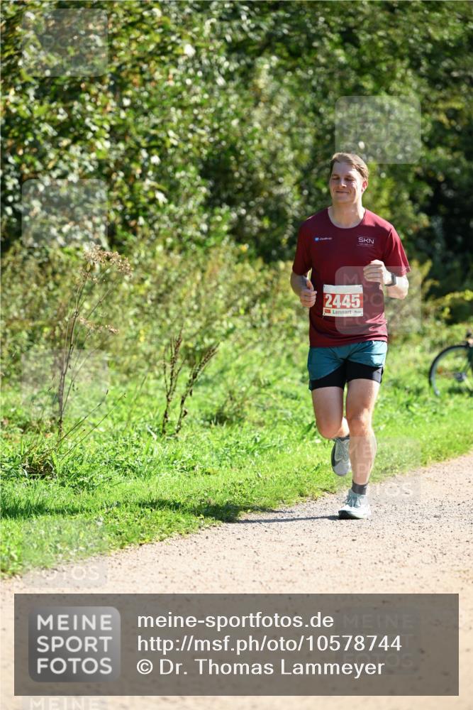 27.09.2026 - 35. Volkslauf durch das schöne Alstertal Dr. Thomas Lammeyer http://msf.ph/oto/10578744 27.09.2026 12:03:24 Laufen 2445 meine-sportfotos.de